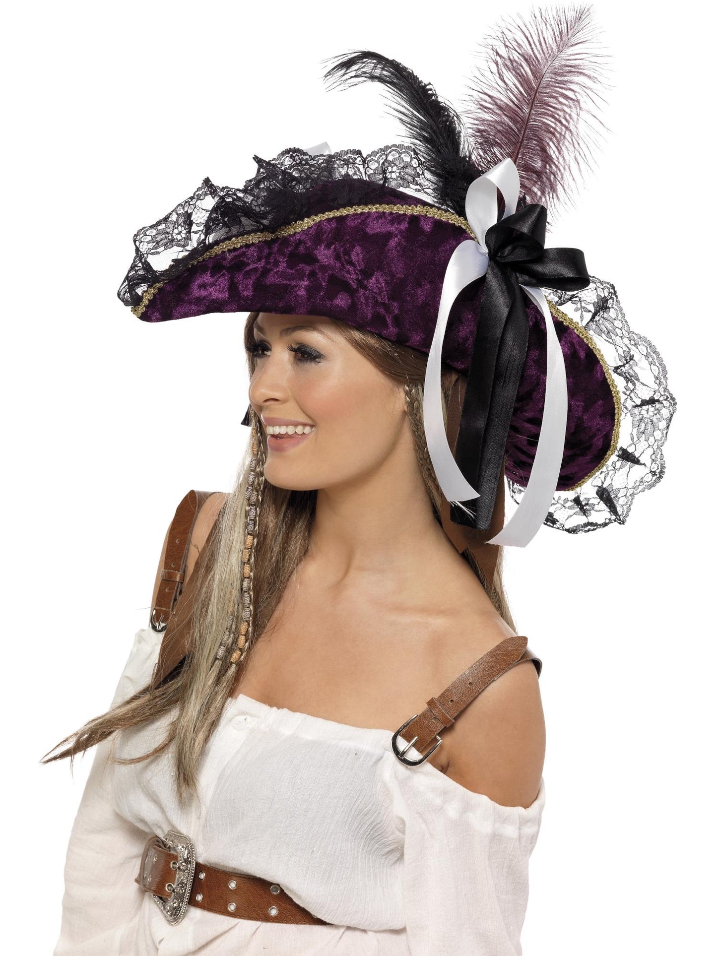 Colección Fever. Sombrero de pirata merodeadora, morado, con plumas y lazo