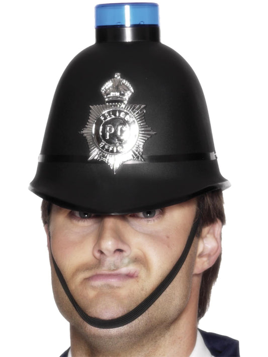 Polizeihelm mit blinkendem Blaulicht